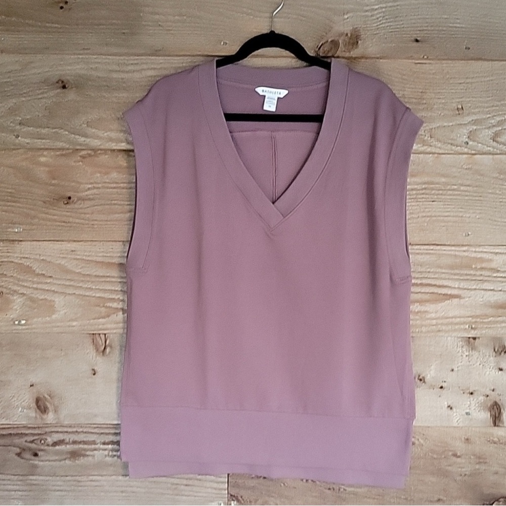 Athleta Size Medium Retroterry VNeck Sweatshirt Sleeveless Tee in Damask Mauve